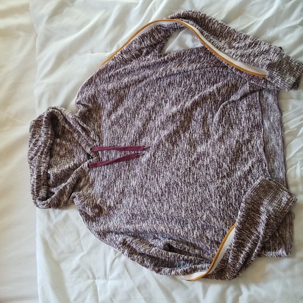 Maroon lightweight hoodie. Size Medium. Gently worn.